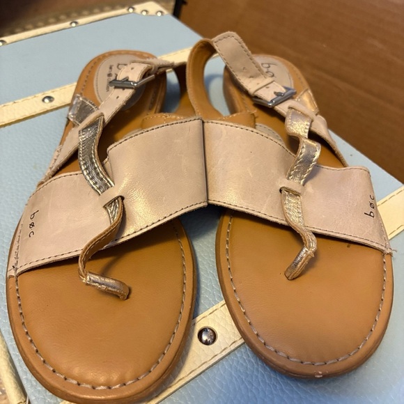 b.o.c. Cream and Gold Comfort Sandals - Picture 2 of 10